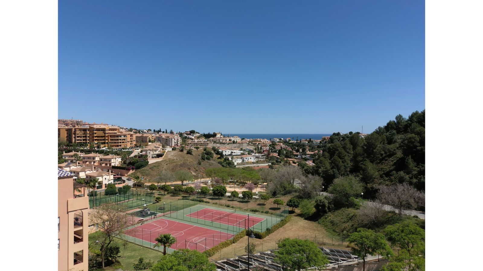 2 Bed Middle Floor Apartment in Fuengirola in Fuengirola — Apartment